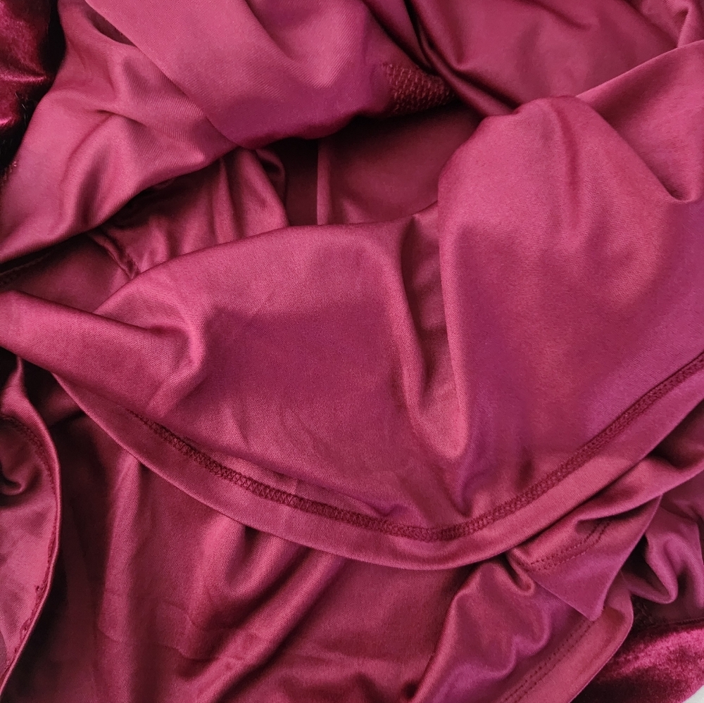 Cat&Jack Burgundy Velvet Starred Short Sleeve Dress w/pockets,Girl's 10/12, NWOT - Picture 8 of 9